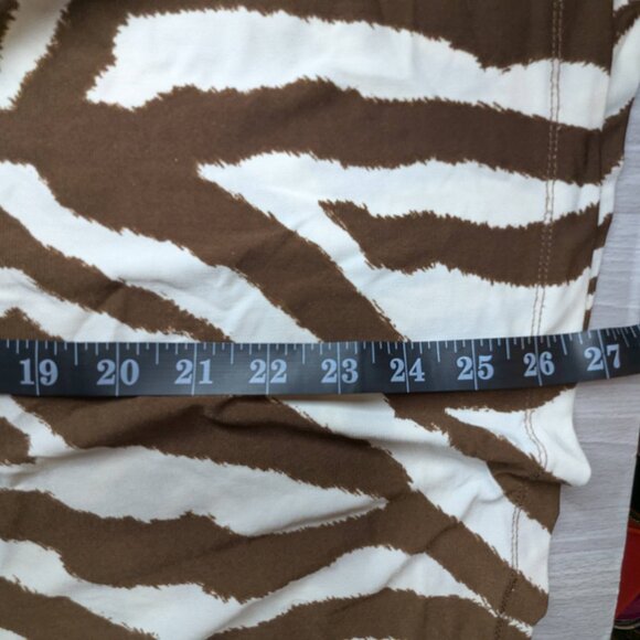 Susan Graver Brown & White Animal Print Long Sleeve Top Turquoise Accent Beads - Picture 15 of 15